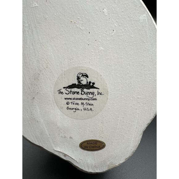 The Stone Bunny Inc TELLE M. STEIN White Rabbit Figurine 5.5” Garden Statue 2019 - Picture 9 of 9